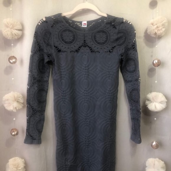 Grey Stretch form fitting Dress - Picture 1 of 4